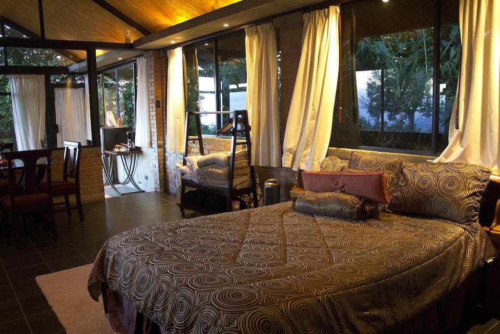 Altura Hotel Poasito Dış mekan fotoğraf