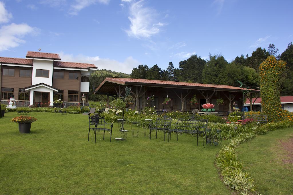 Altura Hotel Poasito Dış mekan fotoğraf